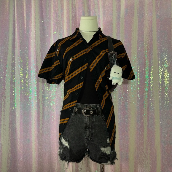 black and brown duck striped short sleeve button up - Picture 1 of 8